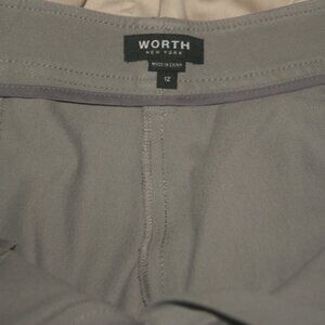 Ladies Worth Pants Size 12 - Light Green and in excellent shape